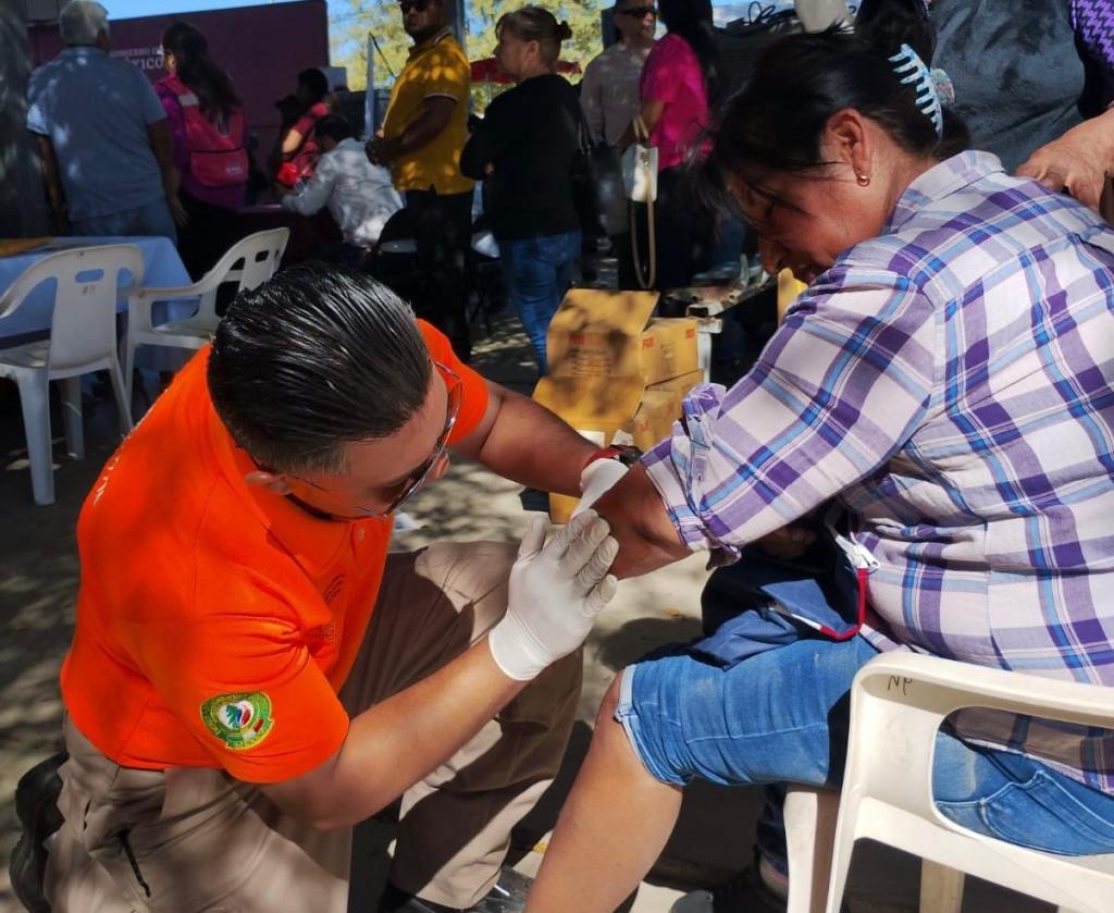 Brigada Estatal Apoya en Feria de Servicios en&nbsp;Navojoa