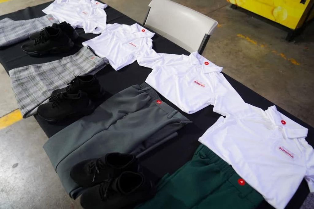 Inicia entrega de uniformes escolares gratuitos en&nbsp;Sonora