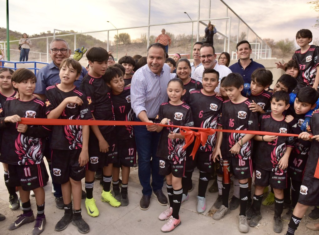 Inauguran cancha deportiva en colonia Los&nbsp;Ángeles