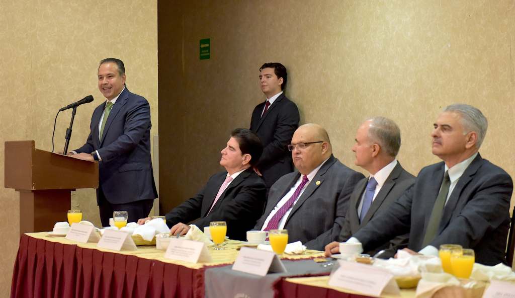 Llama Toño Astiazarán a evitar divisiones y trabajar por la&nbsp;paz