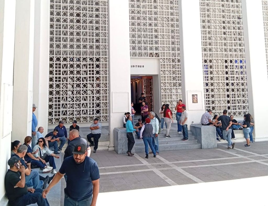 Trabajadores de la Unison votan posible huelga tras conflicto&nbsp;legal