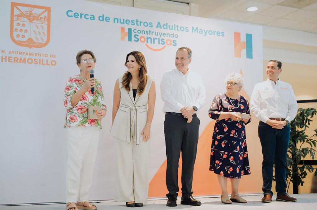 Entregan casi 2 mil prótesis dentales a adultos mayores en&nbsp;Hermosillo