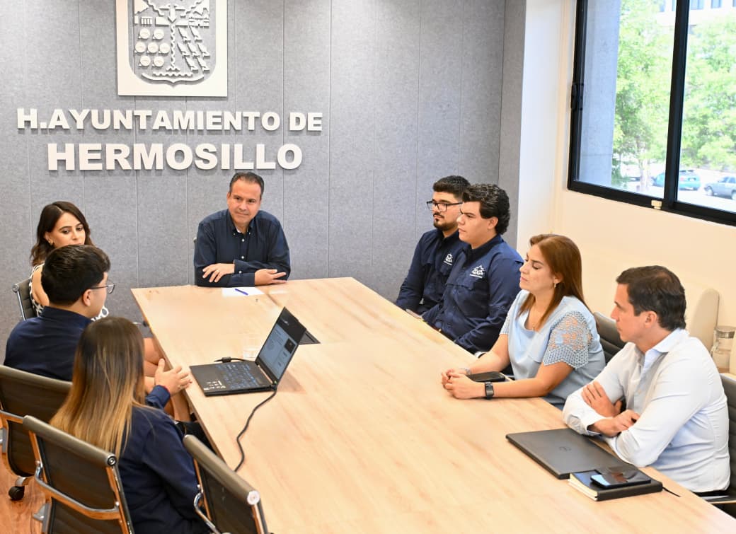 Estudiantes sonorenses participan en reto de ingeniería 4×4