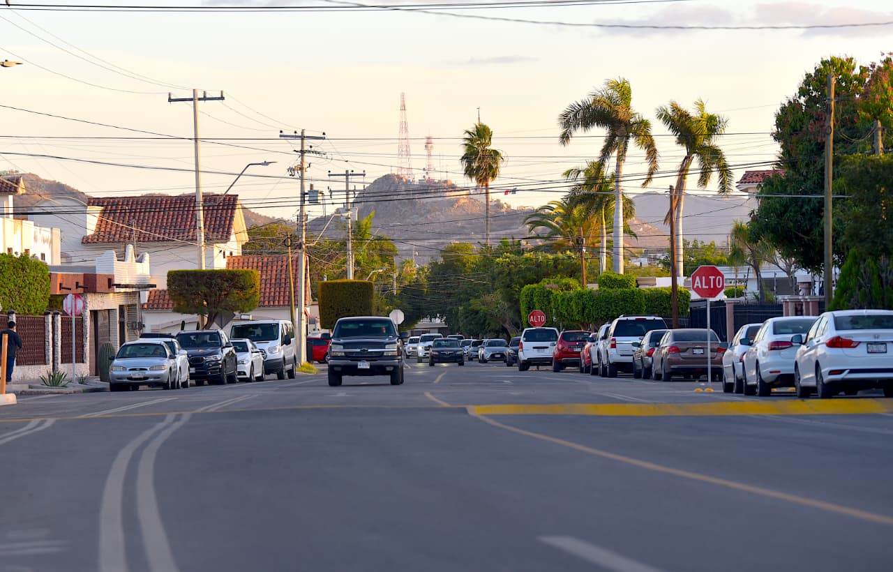 Hermosillo mejora sus vialidades con trabajos de recarpeteo
