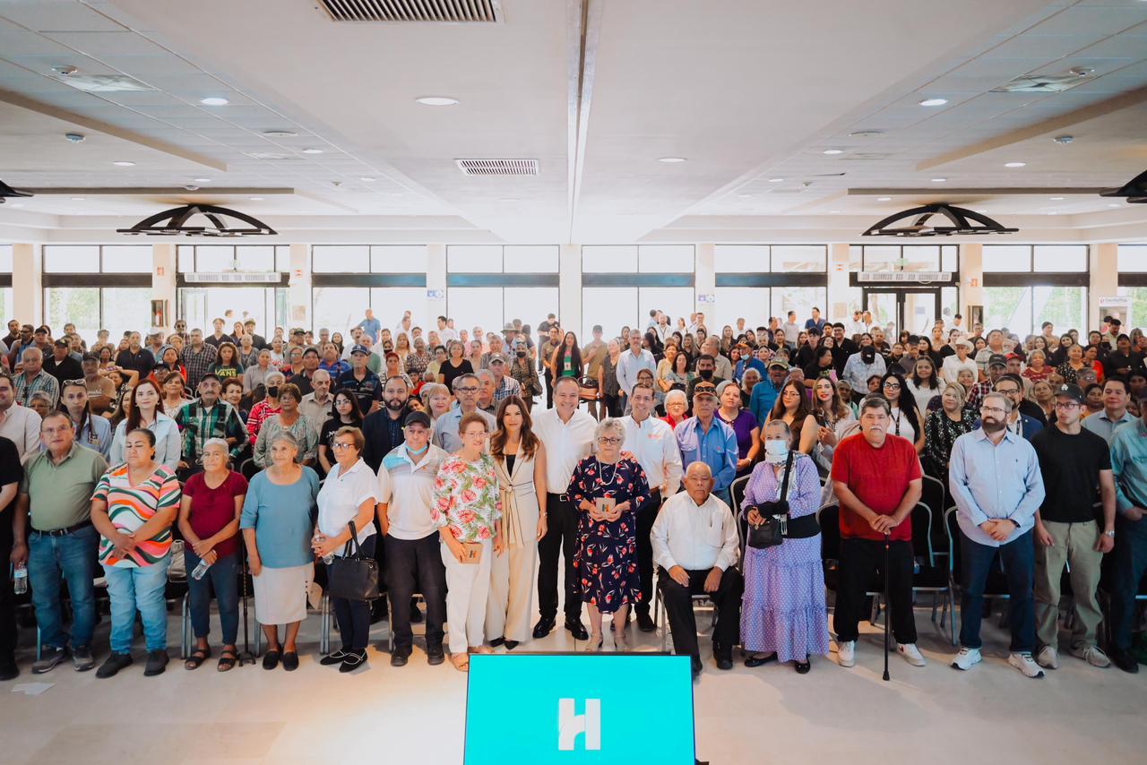 Entrega de prótesis dentales beneficia a adultos mayores en Hermosillo
